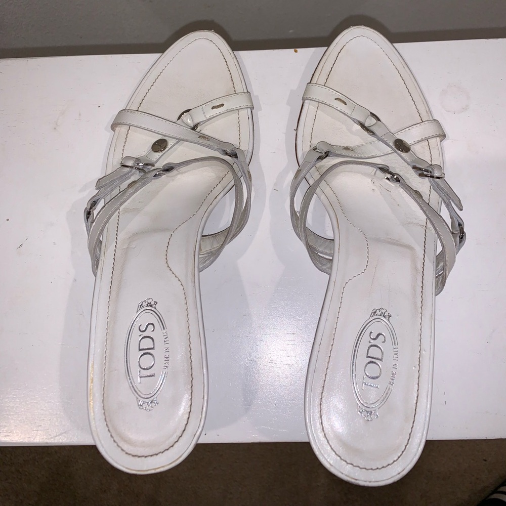 TODS WHITE STRAP KITTEN HEELS 37 2’ white/silver
